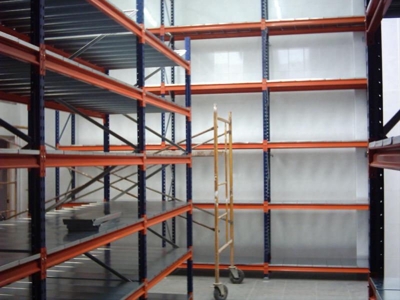 estanterias metalicas de media carga con estante metalico